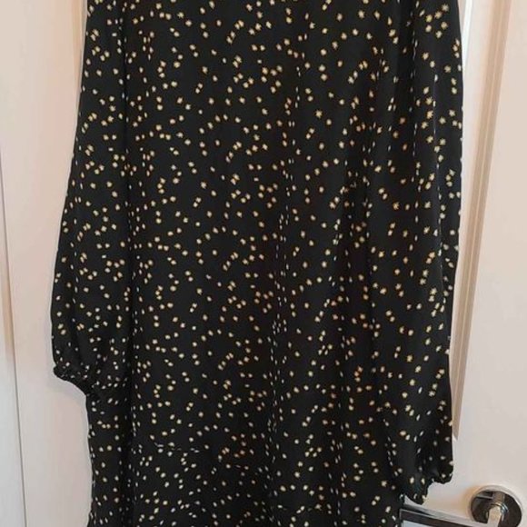 flared dress - Picture 2 of 10